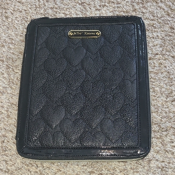 Betsey Johnson Other - Betsey Johnson Black Heart-Quilted Case